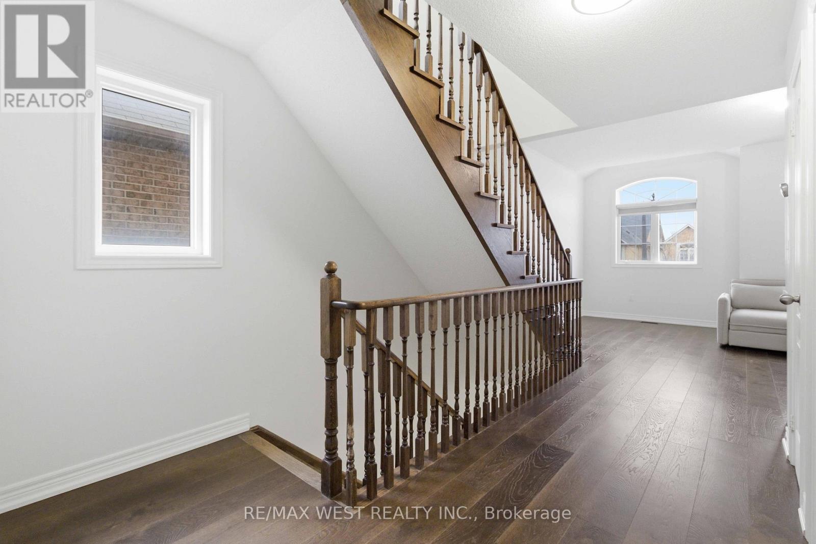 116 Lesabre Crescent, Brampton, Ontario  L6P 0W4 - Photo 11 - W12945998