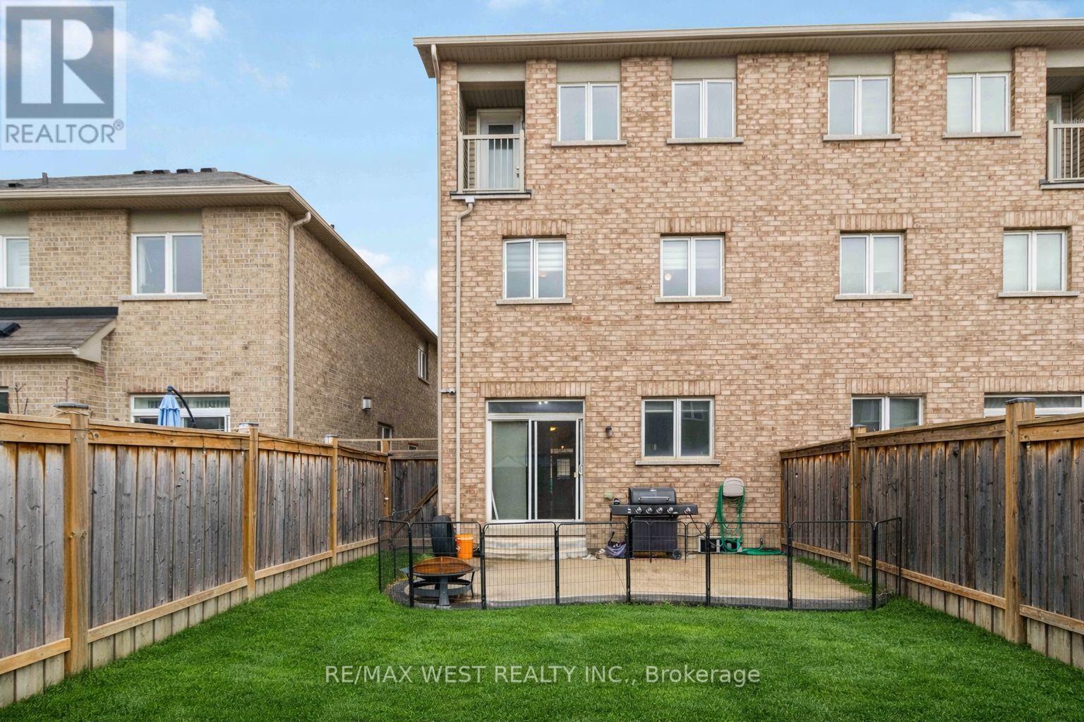 116 Lesabre Crescent, Brampton, Ontario  L6P 0W4 - Photo 32 - W12945998