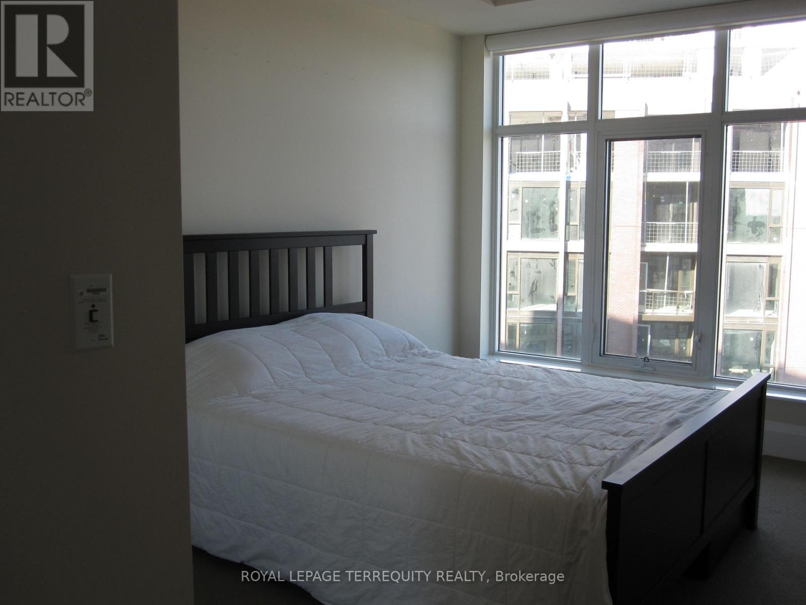 1011 - 1 Old Mill Drive, Toronto, Ontario  M6S 0A1 - Photo 17 - W12946008