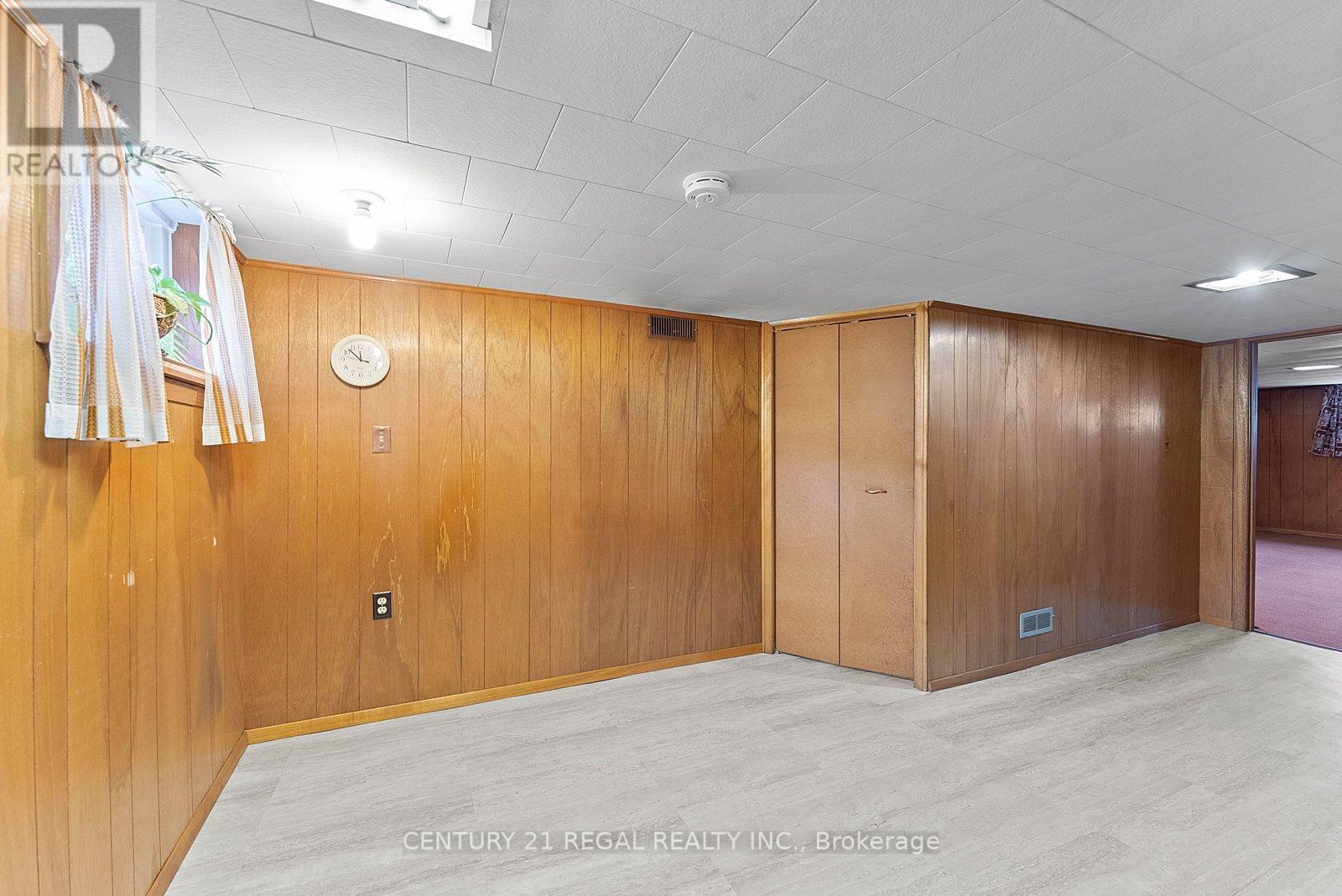 191 Alderbrae Avenue, Toronto, Ontario  M8W 4K4 - Photo 23 - W12946016