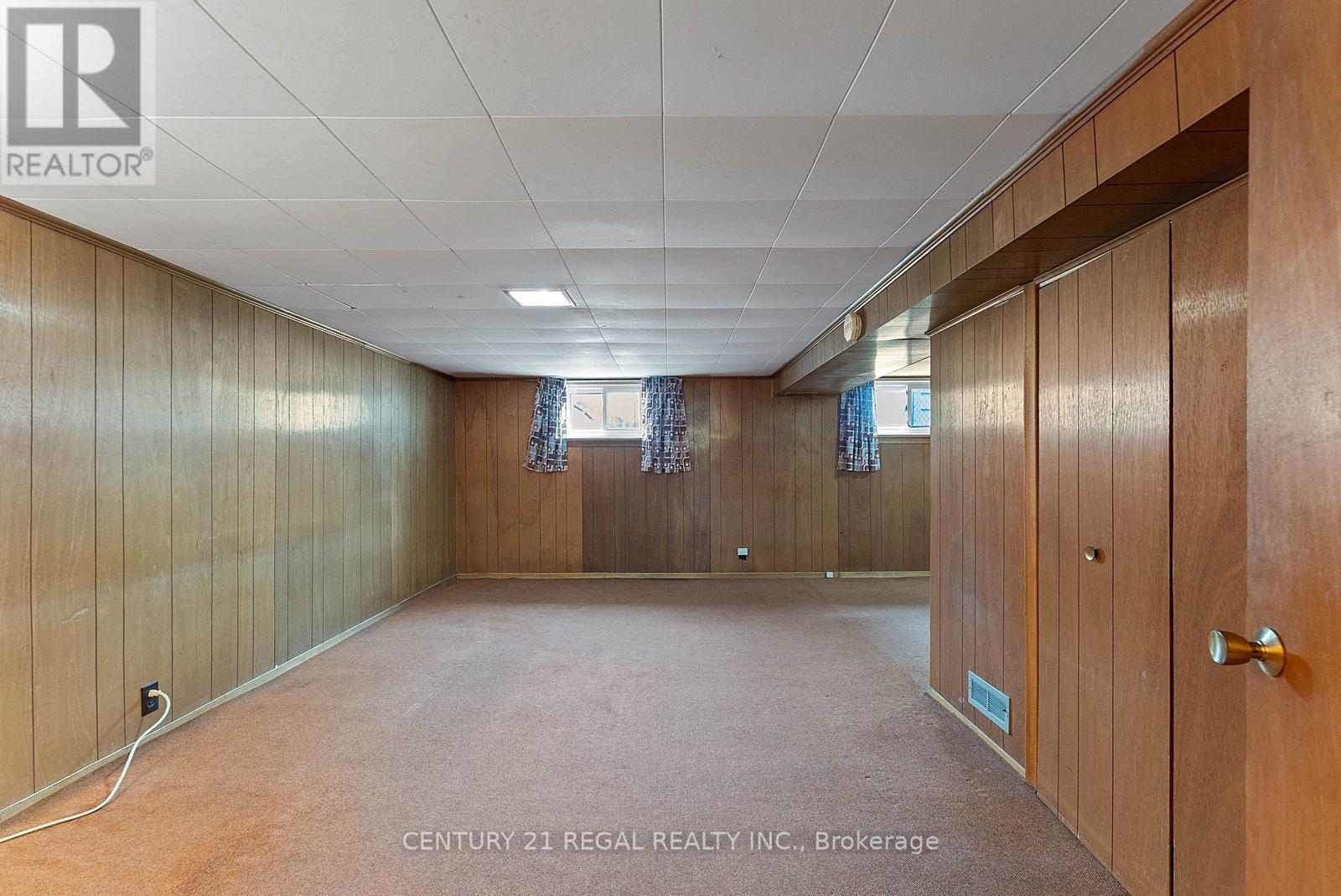 191 Alderbrae Avenue, Toronto, Ontario  M8W 4K4 - Photo 24 - W12946016