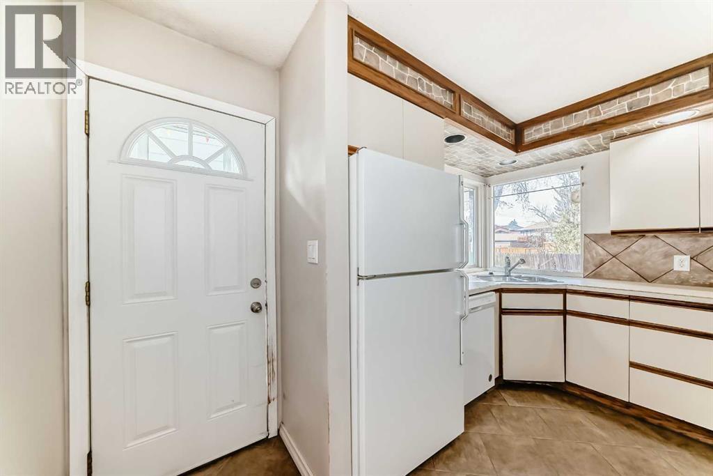 927 Midridge Drive Se, Calgary, Alberta  T2X 1H5 - Photo 11 - A2291602