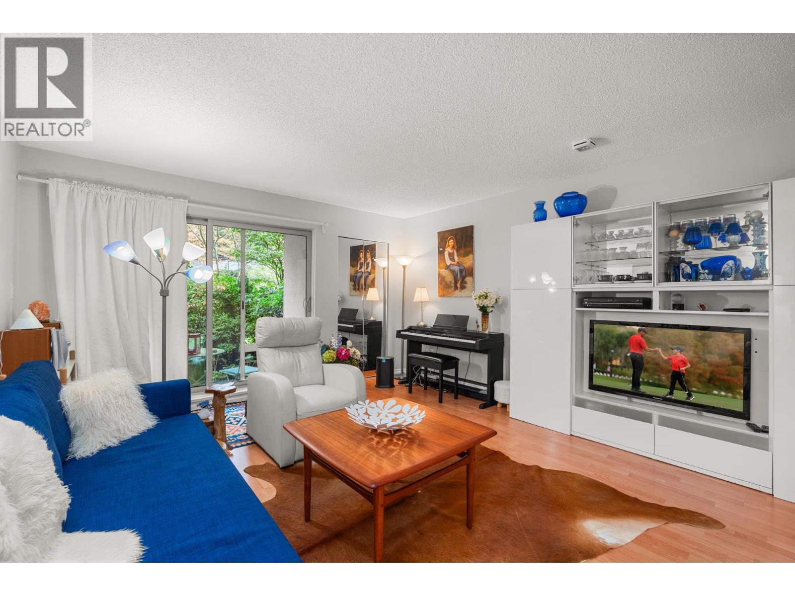 215 4373 Halifax Street, Burnaby, British Columbia  V5C 5Z2 - Photo 3 - R3105261