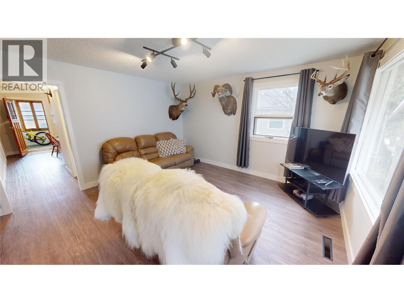 312 16th Avenue N, Cranbrook, British Columbia V1C 3W5 - Photo 5 - 10381675