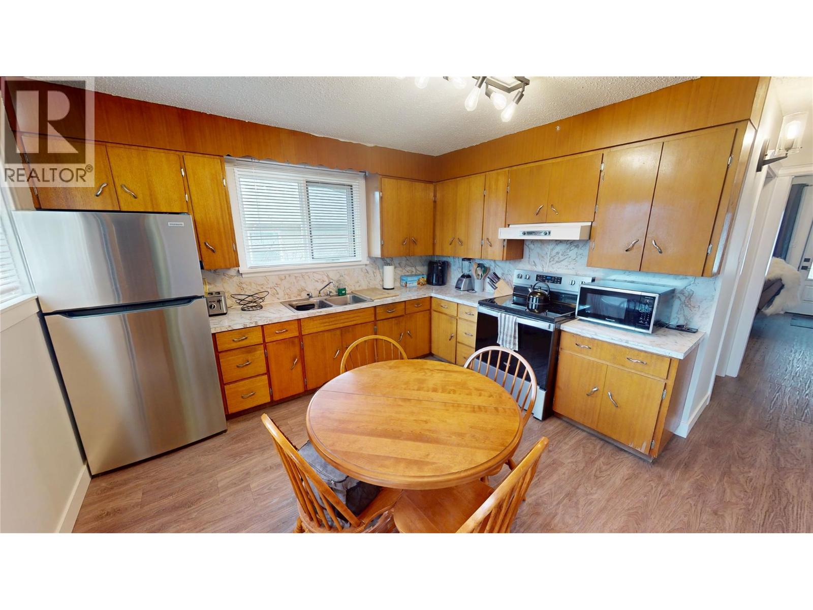 312 16th Avenue N, Cranbrook, British Columbia V1C 3W5 - Photo 6 - 10381675