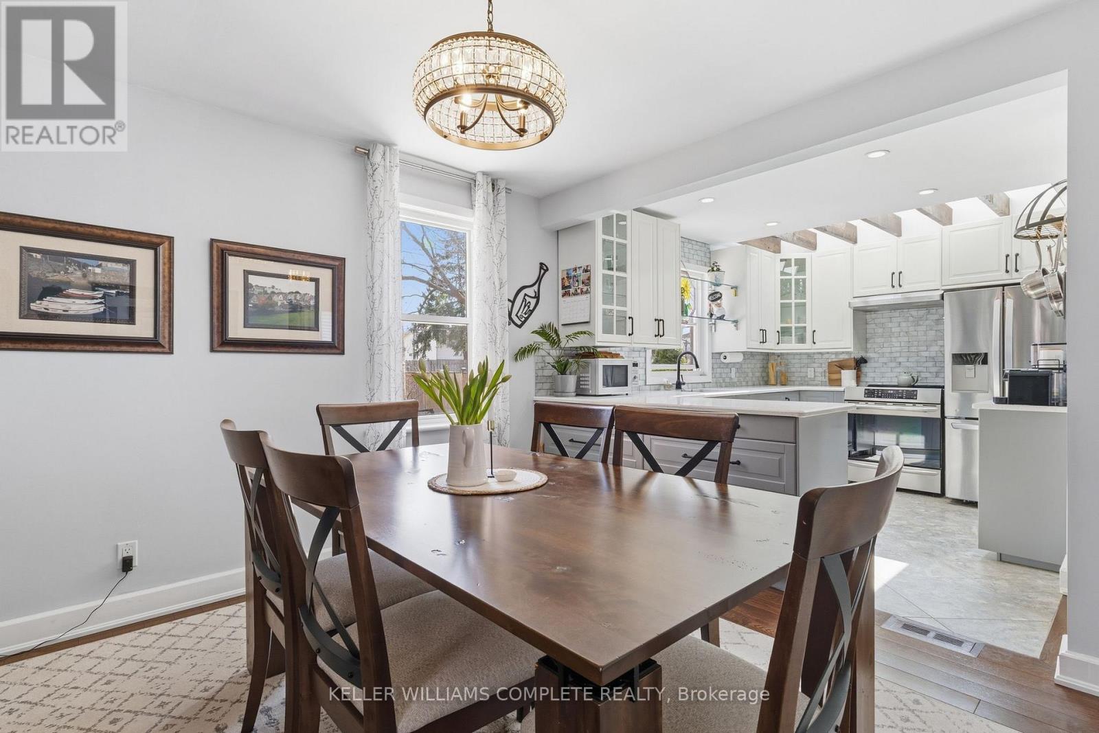 299 East 24th Street, Hamilton, Ontario  L8V 2Y7 - Photo 12 - X12945950