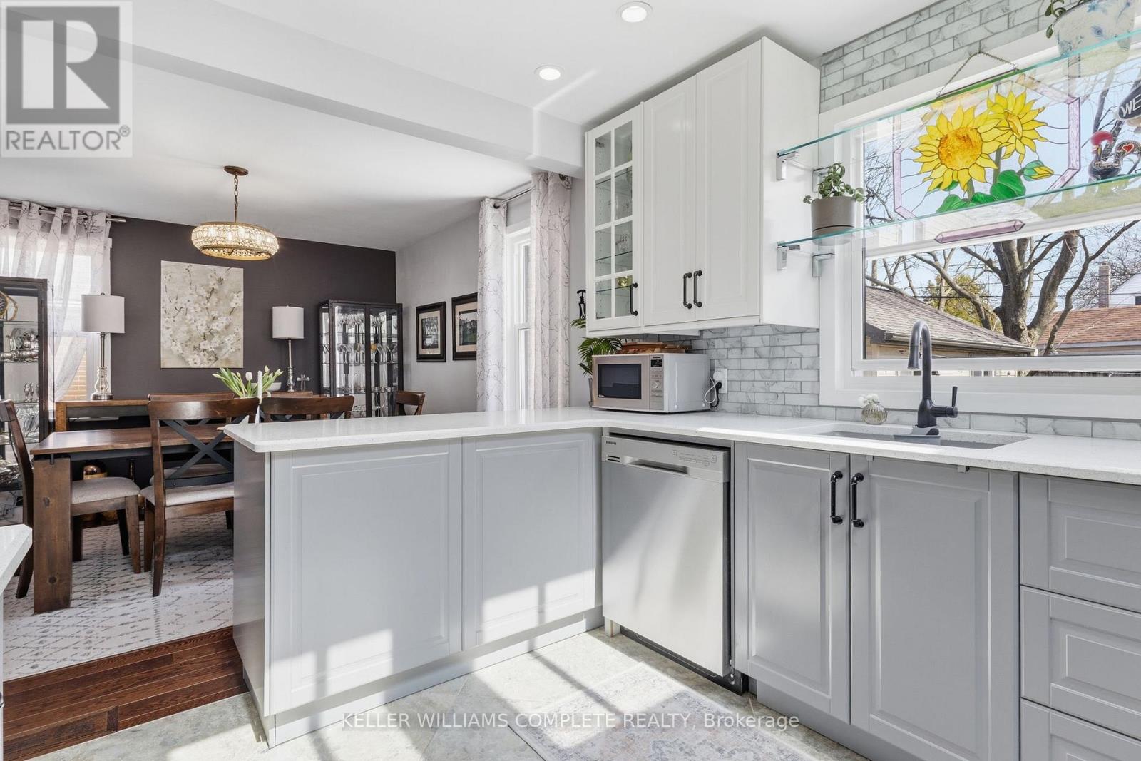 299 East 24th Street, Hamilton, Ontario  L8V 2Y7 - Photo 16 - X12945950