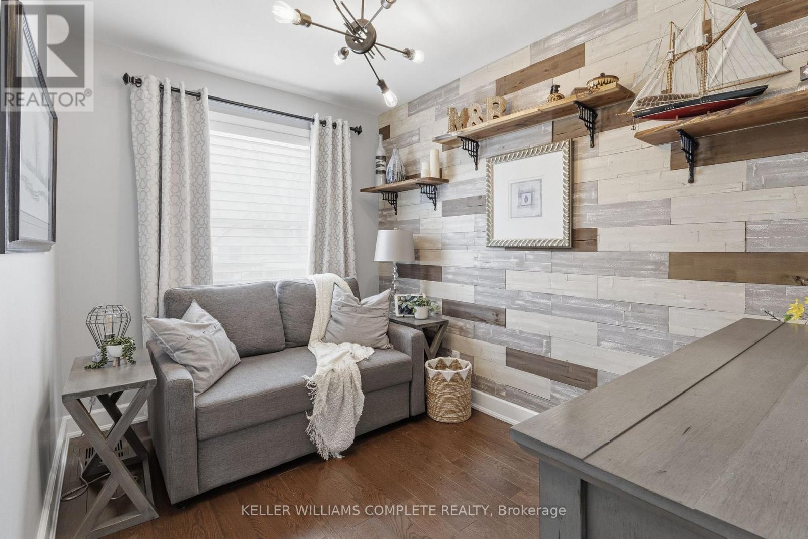 299 East 24th Street, Hamilton, Ontario  L8V 2Y7 - Photo 17 - X12945950