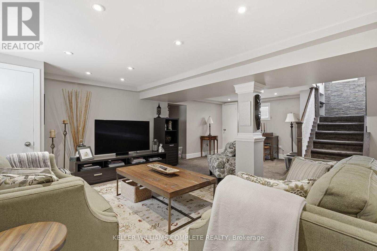 299 East 24th Street, Hamilton, Ontario  L8V 2Y7 - Photo 25 - X12945950