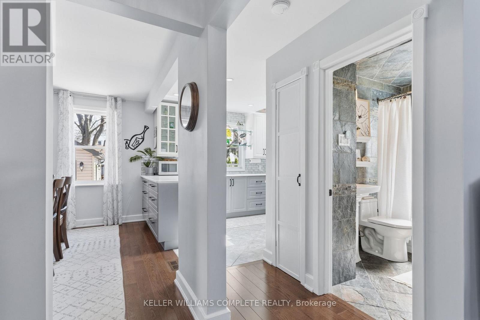 299 East 24th Street, Hamilton, Ontario  L8V 2Y7 - Photo 9 - X12945950