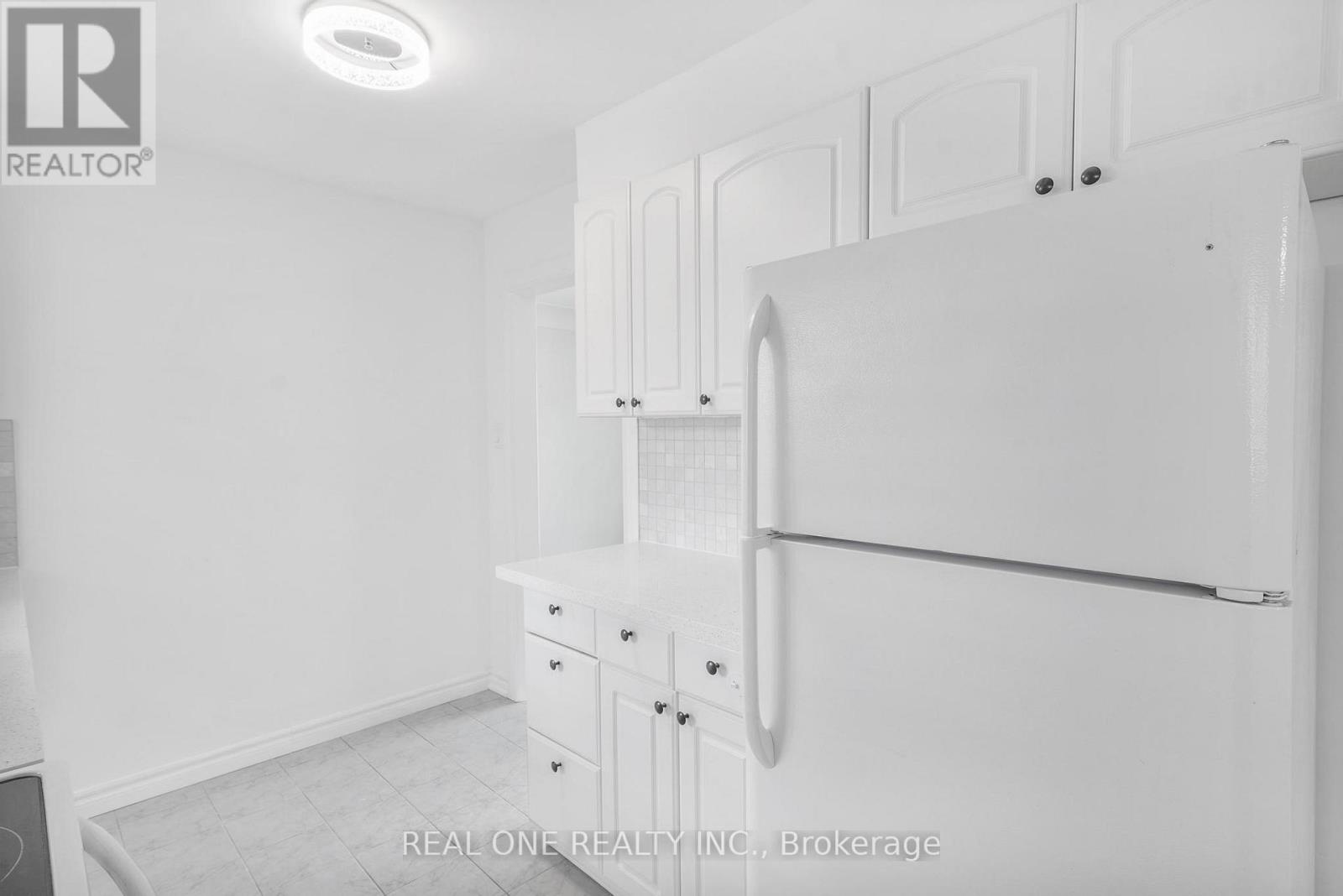 22 Halam Avenue, Hamilton, Ontario  L8V 1Z3 - Photo 10 - X12945994