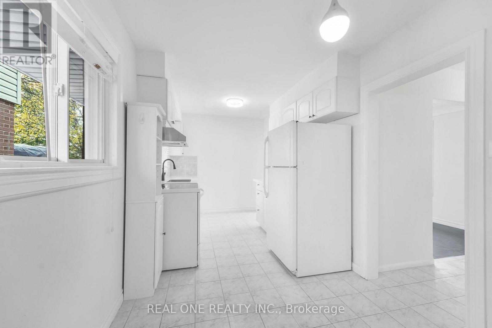 22 Halam Avenue, Hamilton, Ontario  L8V 1Z3 - Photo 12 - X12945994