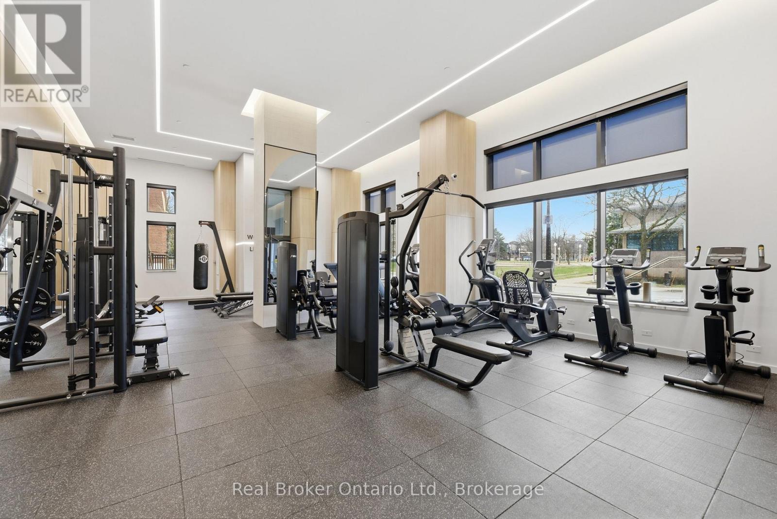 1210 - 2088 James Street, Burlington, Ontario  L7R 0H2 - Photo 26 - W12946278