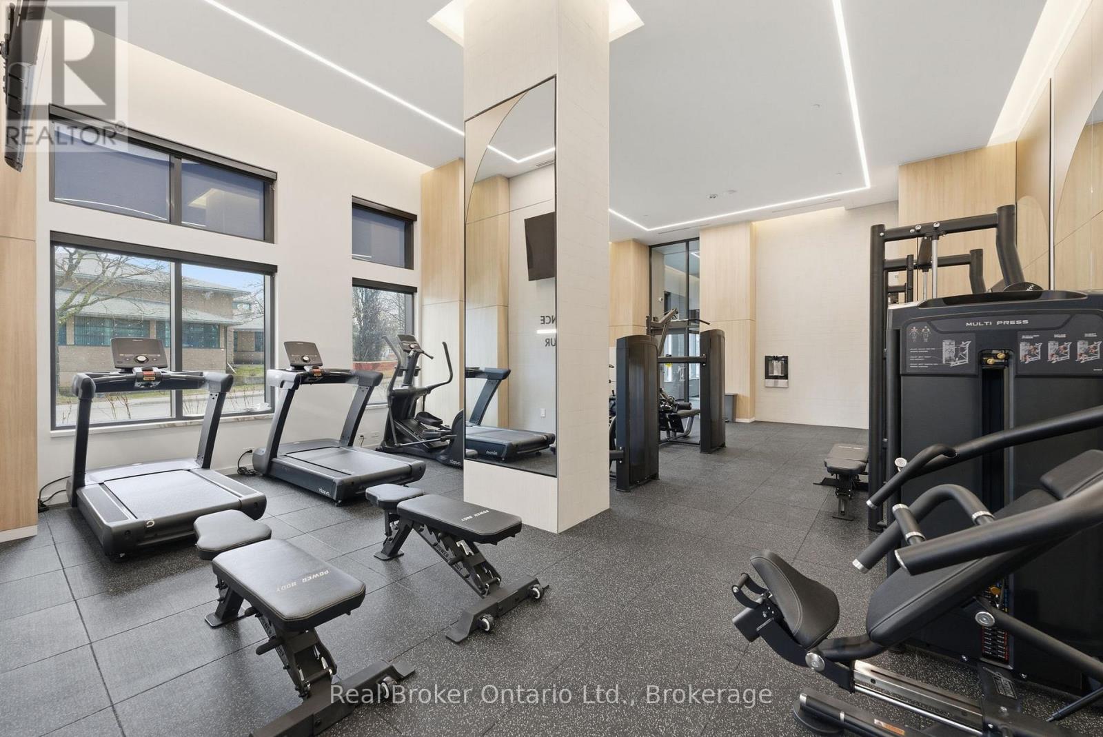 1210 - 2088 James Street, Burlington, Ontario  L7R 0H2 - Photo 27 - W12946278