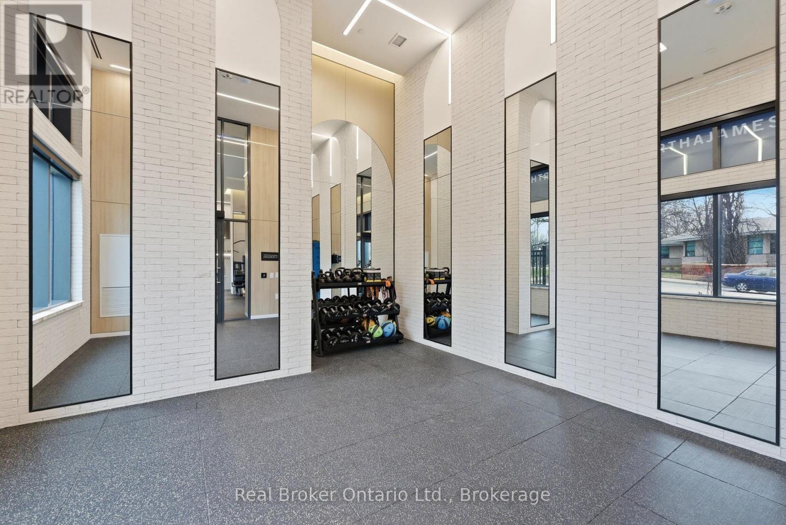 1210 - 2088 James Street, Burlington, Ontario  L7R 0H2 - Photo 28 - W12946278