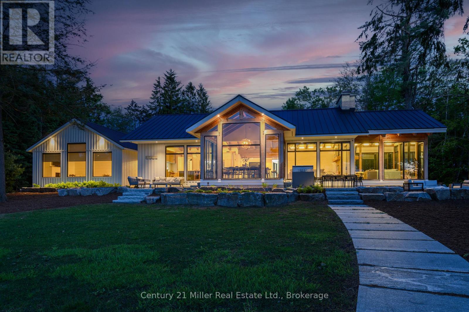 1016 Keeler Road, Muskoka Lakes, Ontario  P0C 1M0 - Photo 2 - X12946360