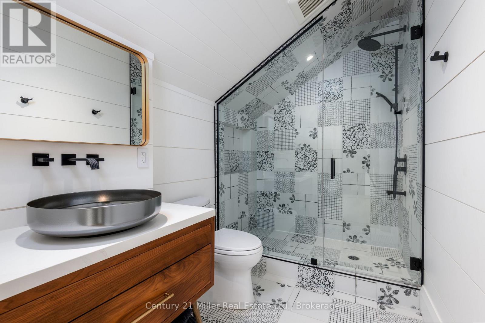 1016 Keeler Road, Muskoka Lakes, Ontario  P0C 1M0 - Photo 41 - X12946360