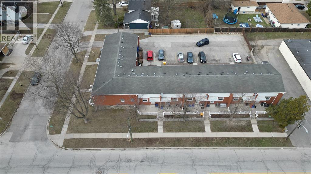 1006 Kenwood Avenue, Sarnia, Ontario  N7V 3S3 - Photo 3 - 26006739