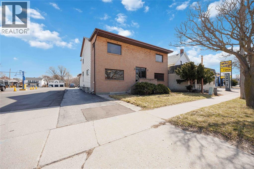 150-152 Vidal Street North, Sarnia
