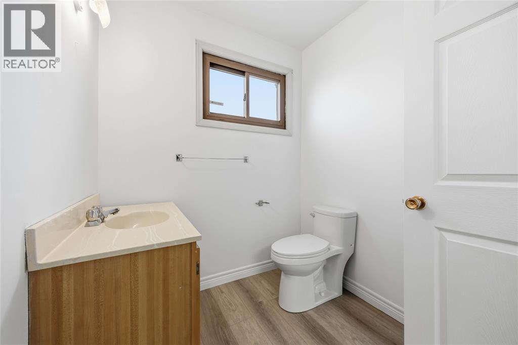 150-152 Vidal Street North, Sarnia photo 23