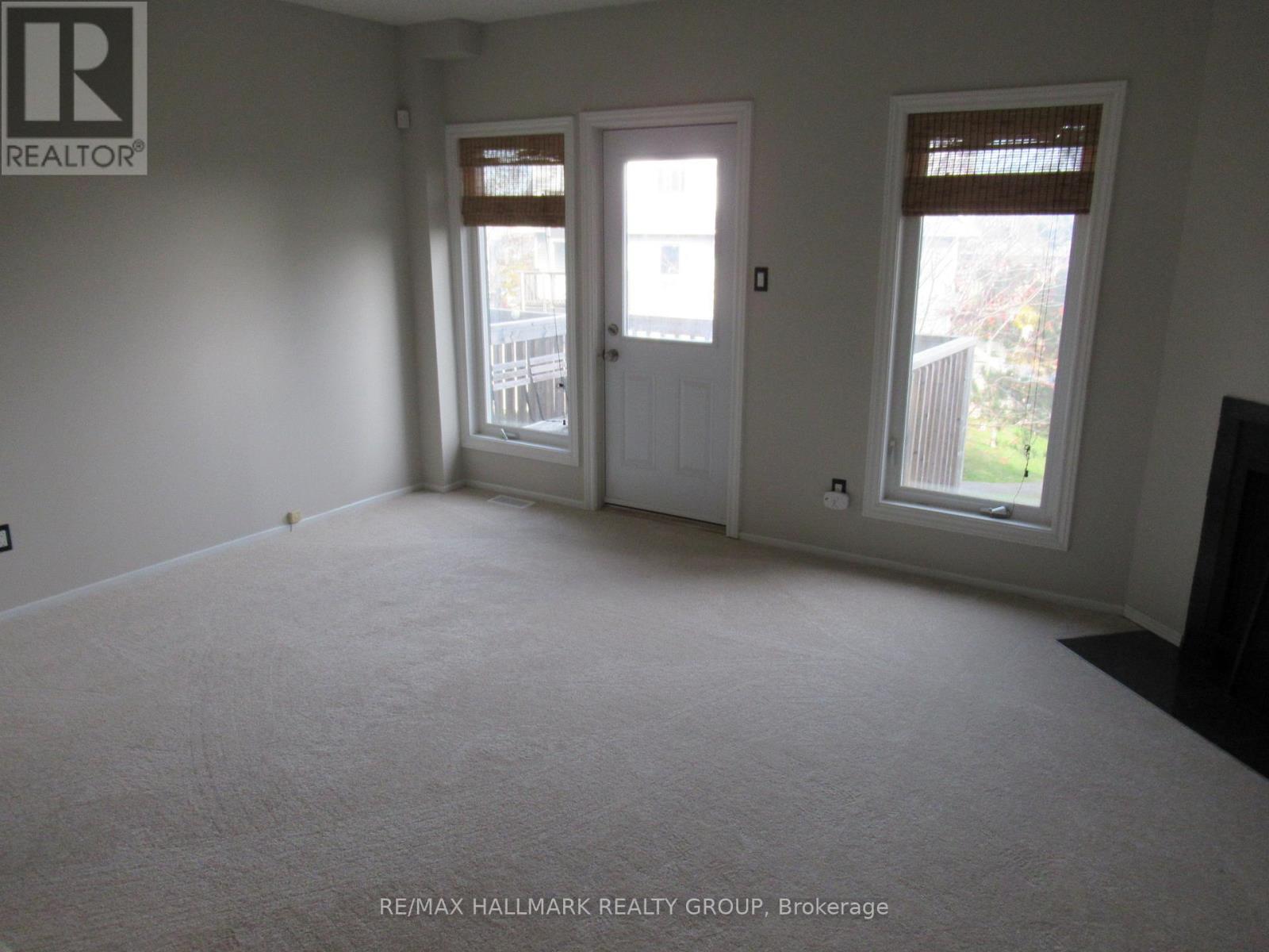 81 Lightfoot Place, Ottawa, Ontario  K2L 3M1 - Photo 4 - X12925572