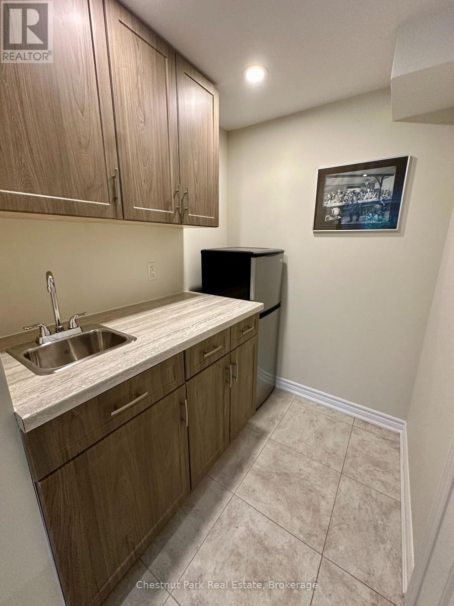 8 Robbie Way, Collingwood, Ontario  L9Y 0X5 - Photo 17 - S12946402