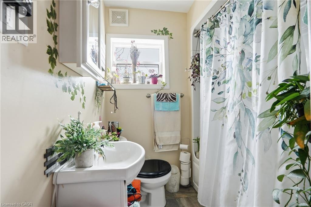 436 Mcalpine Avenue N, Welland, Ontario  L3B 1T3 - Photo 10 - 40816858