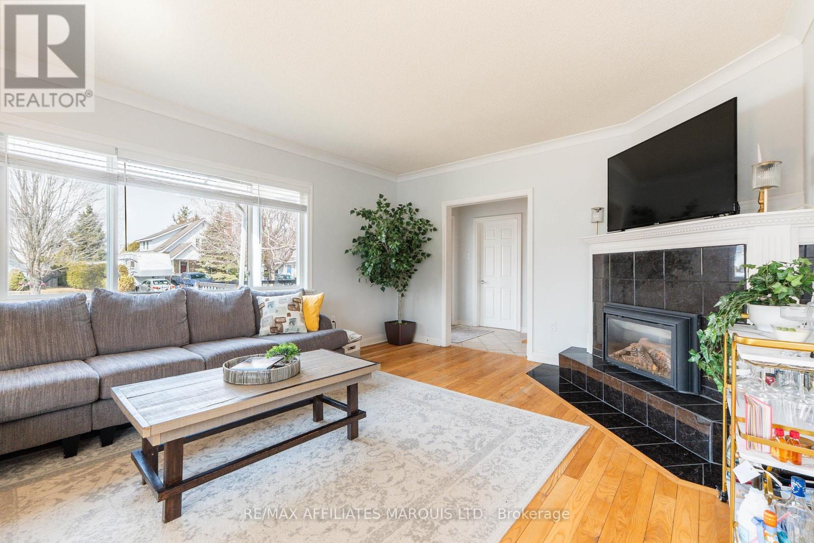 40 Bethune Avenue, South Stormont, Ontario  K0C 1P0 - Photo 13 - X12946108