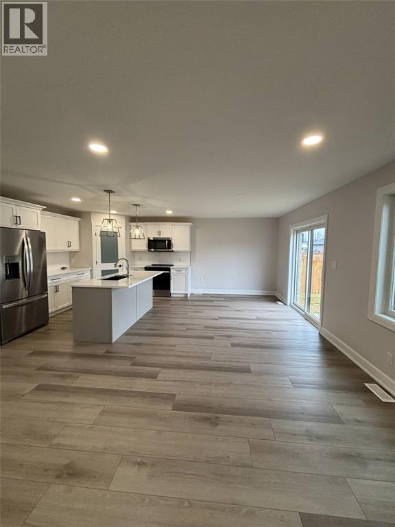 647 Ketter Way, Plympton-Wyoming, Ontario  N0N 1T0 - Photo 8 - 26006800