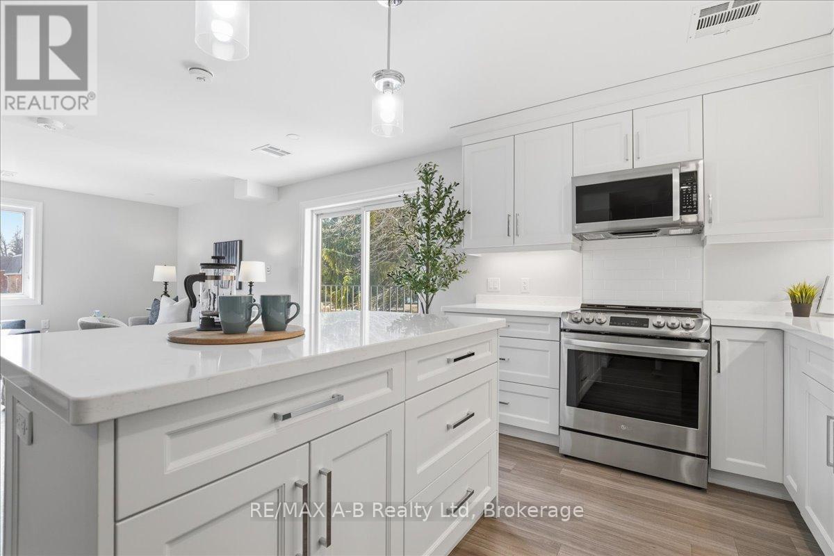 204 - 100 Gordon Street, Stratford, Ontario N5A 7T8 - Photo 6 - X12946210