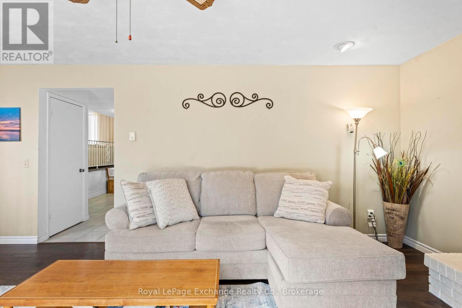 1147 Knights Court, Kincardine, Ontario N2Z 2C8 - Photo 22 - X12946248