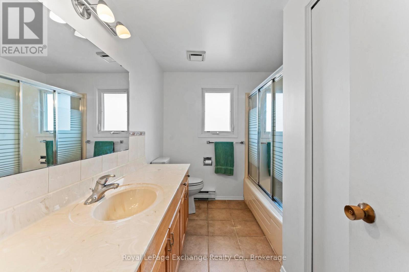 1147 Knights Court, Kincardine, Ontario N2Z 2C8 - Photo 29 - X12946248