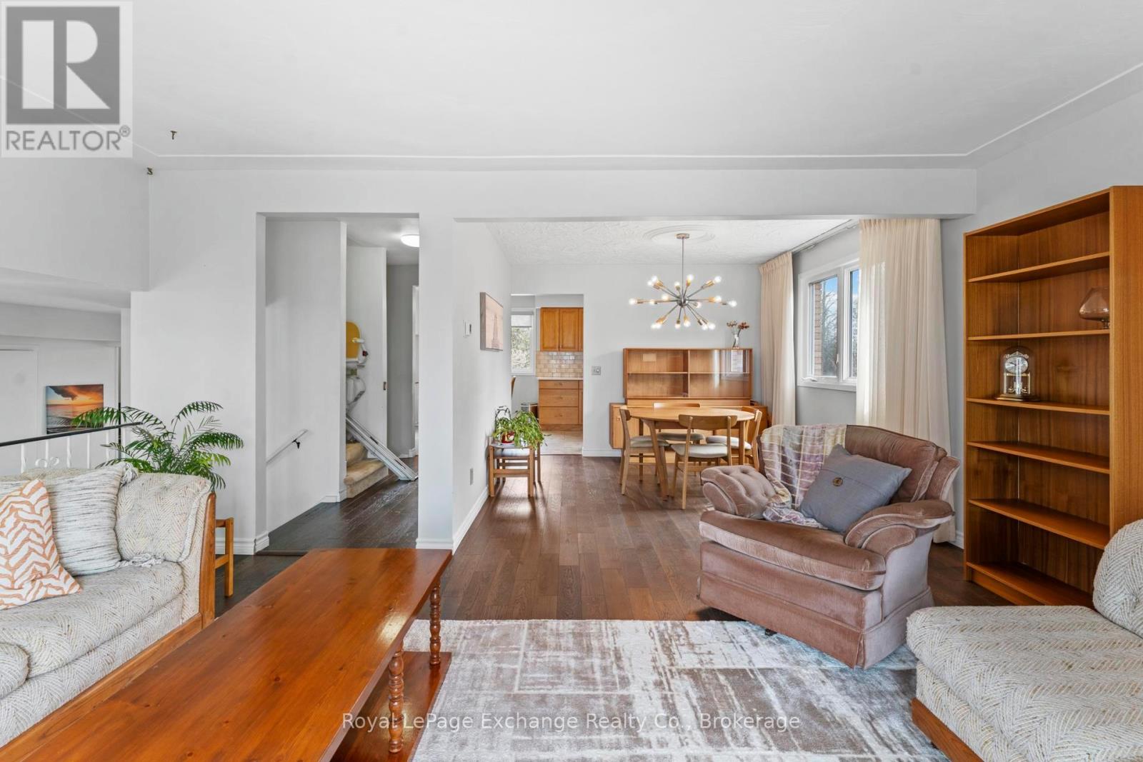 1147 Knights Court, Kincardine, Ontario N2Z 2C8 - Photo 8 - X12946248