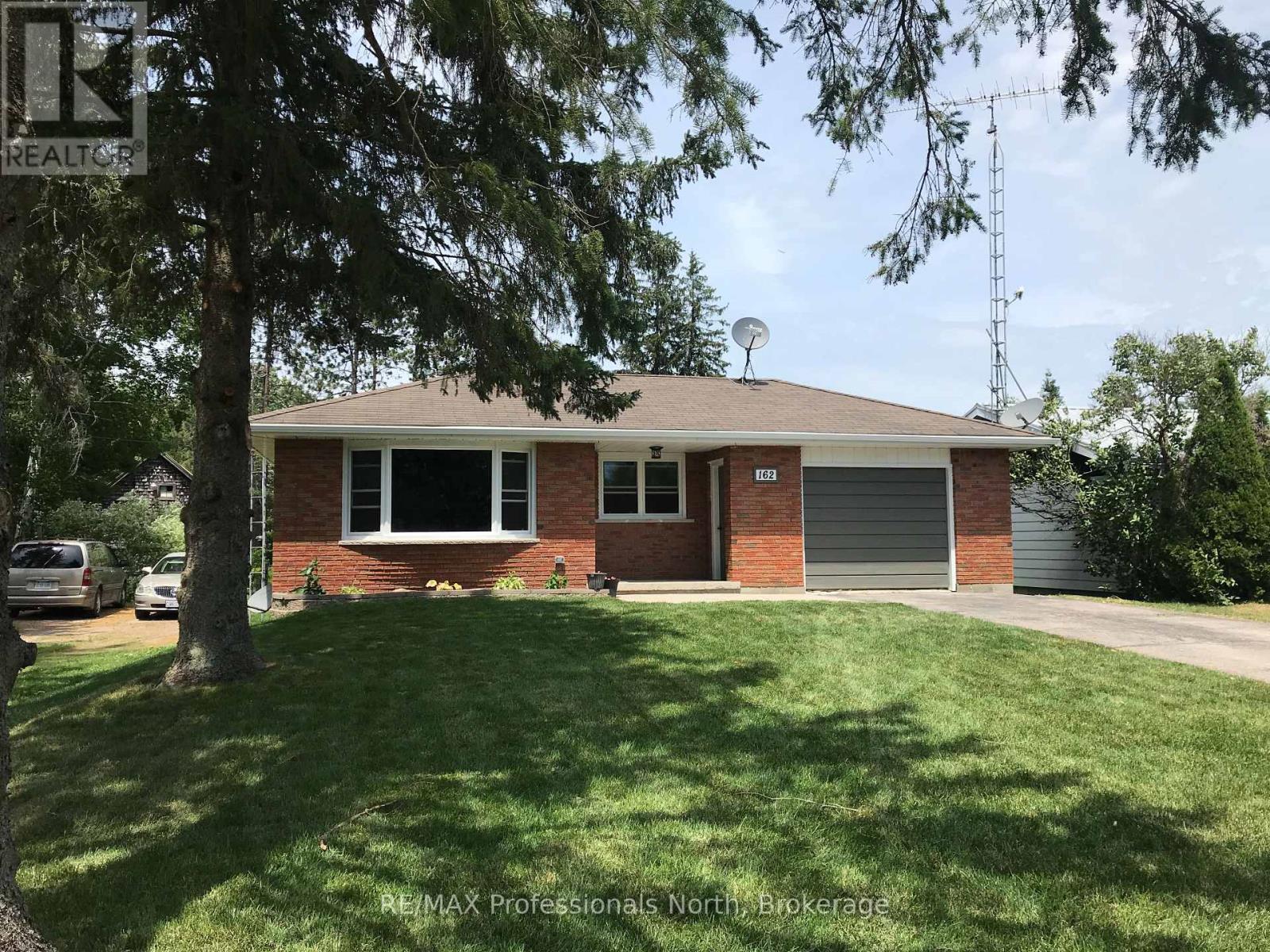 162 Hillside Drive, Kawartha Lakes, Ontario  K0M 1C0 - Photo 2 - X12946300