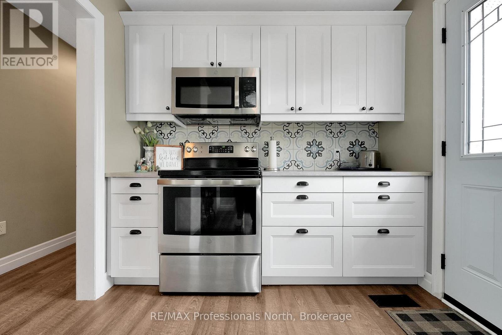 162 Hillside Drive, Kawartha Lakes, Ontario  K0M 1C0 - Photo 24 - X12946300