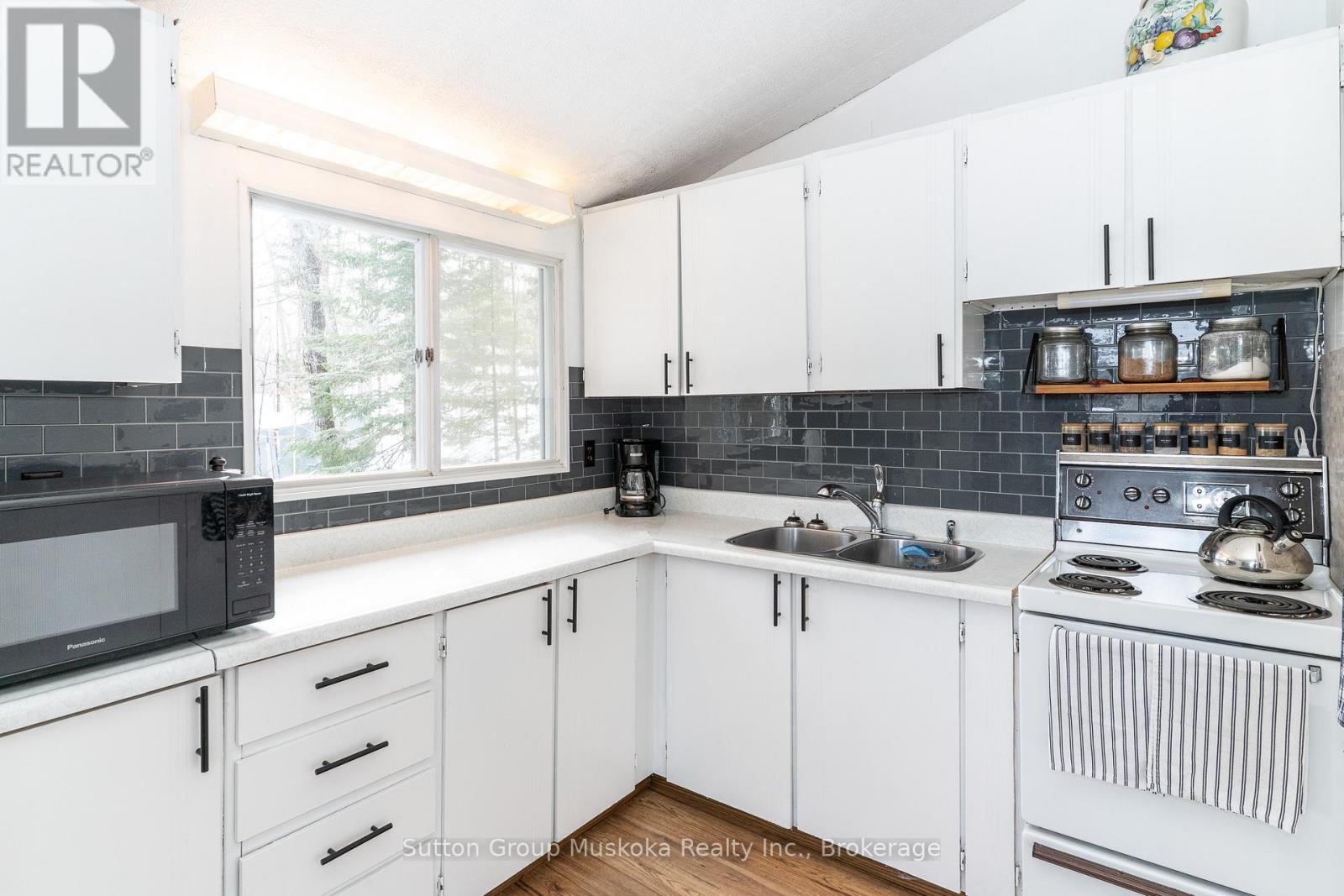 879 Relative Road N, Armour, Ontario  P0A 1C0 - Photo 24 - X12946380