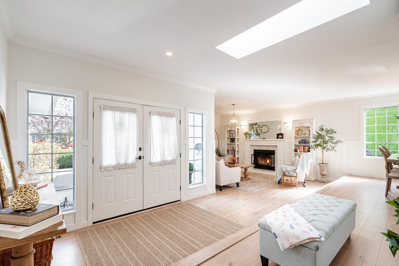 5935 169a Street, Surrey, British Columbia  V3S 6Y6 - Photo 3 - R3105514