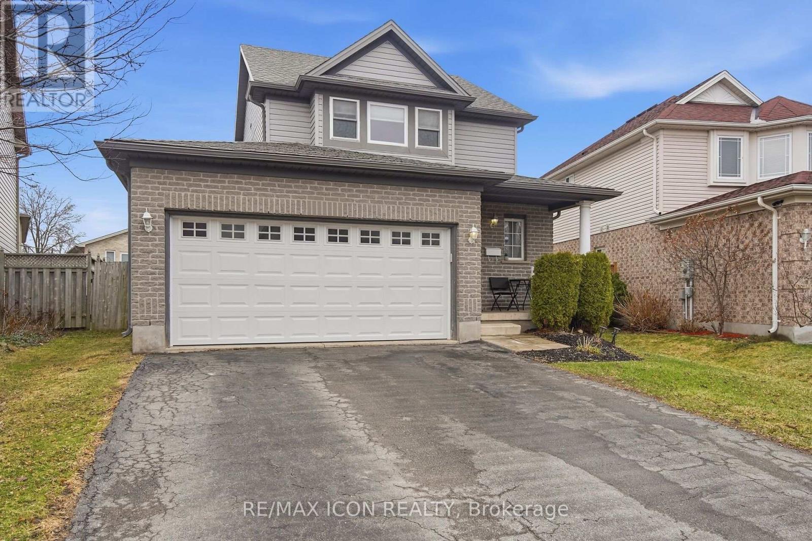 583 Fieldgate Circle, London East, Ontario  N5V 5G1 - Photo 3 - X12946126