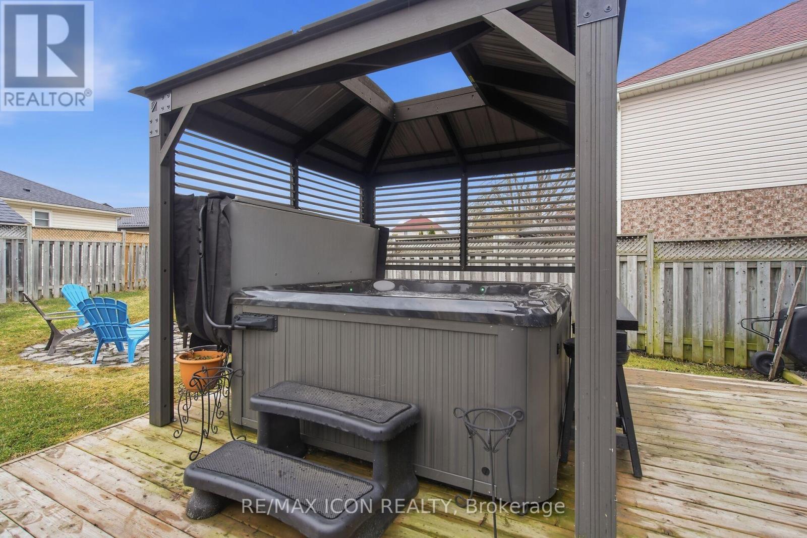 583 Fieldgate Circle, London East, Ontario  N5V 5G1 - Photo 36 - X12946126