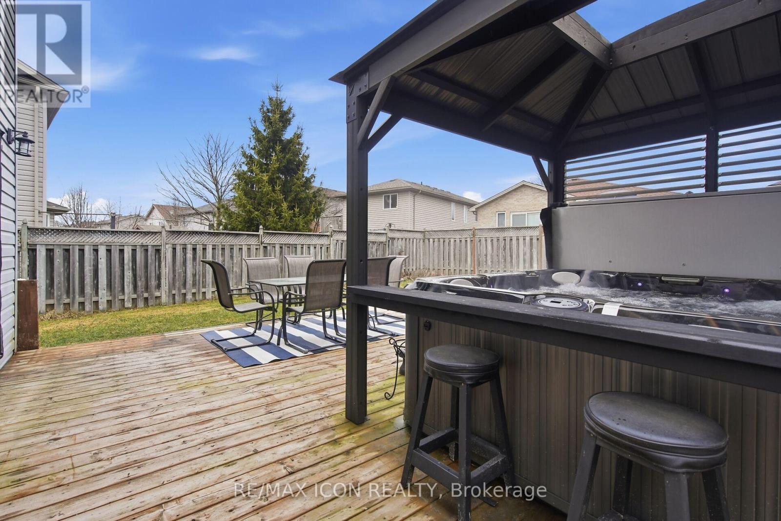 583 Fieldgate Circle, London East, Ontario  N5V 5G1 - Photo 37 - X12946126