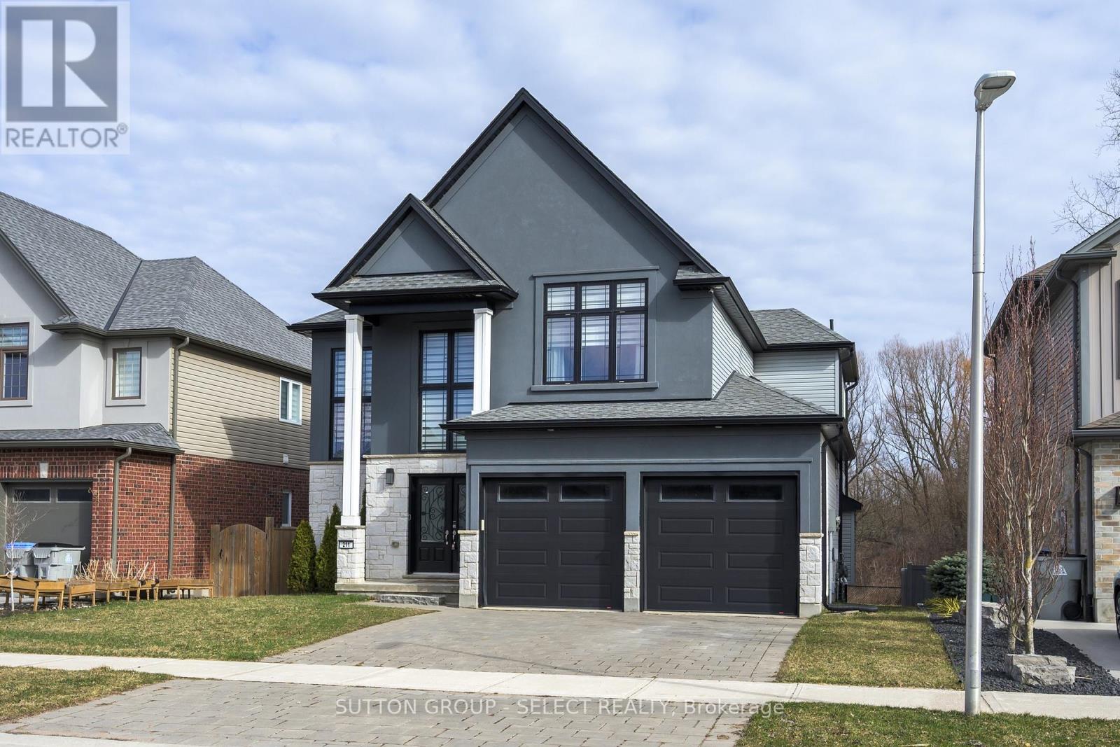 211 Union Avenue, Middlesex Centre, Ontario  N0L 1R0 - Photo 2 - X12946188