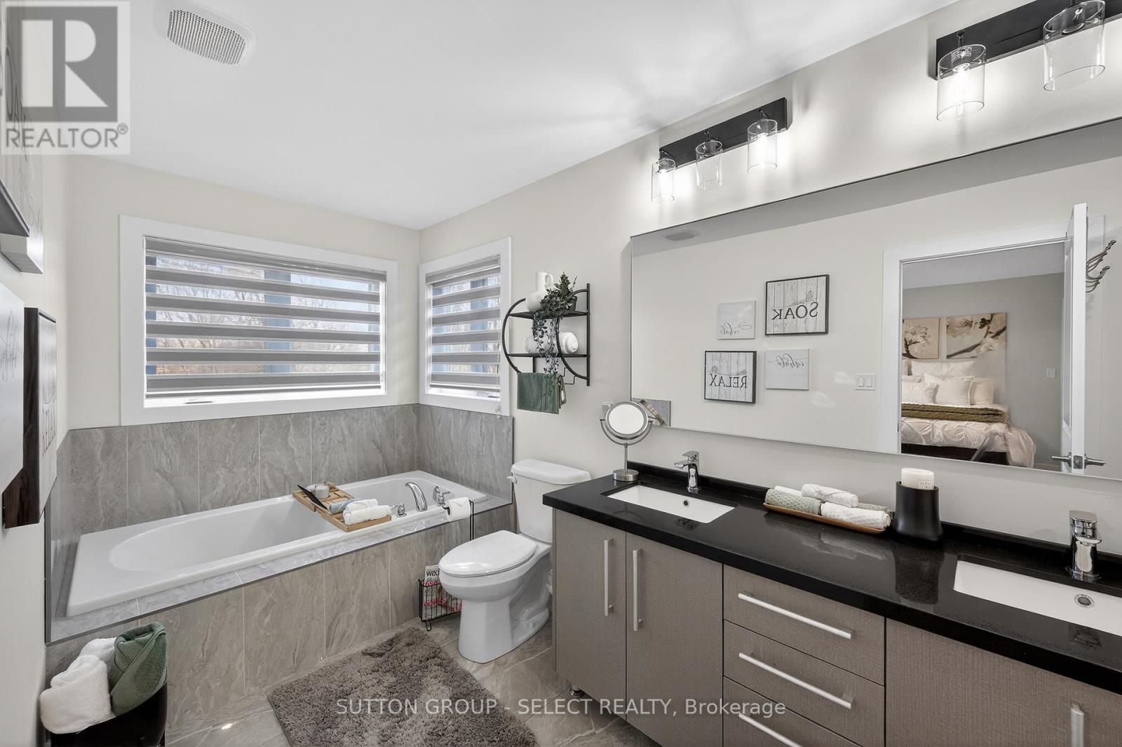 211 Union Avenue, Middlesex Centre, Ontario  N0L 1R0 - Photo 21 - X12946188