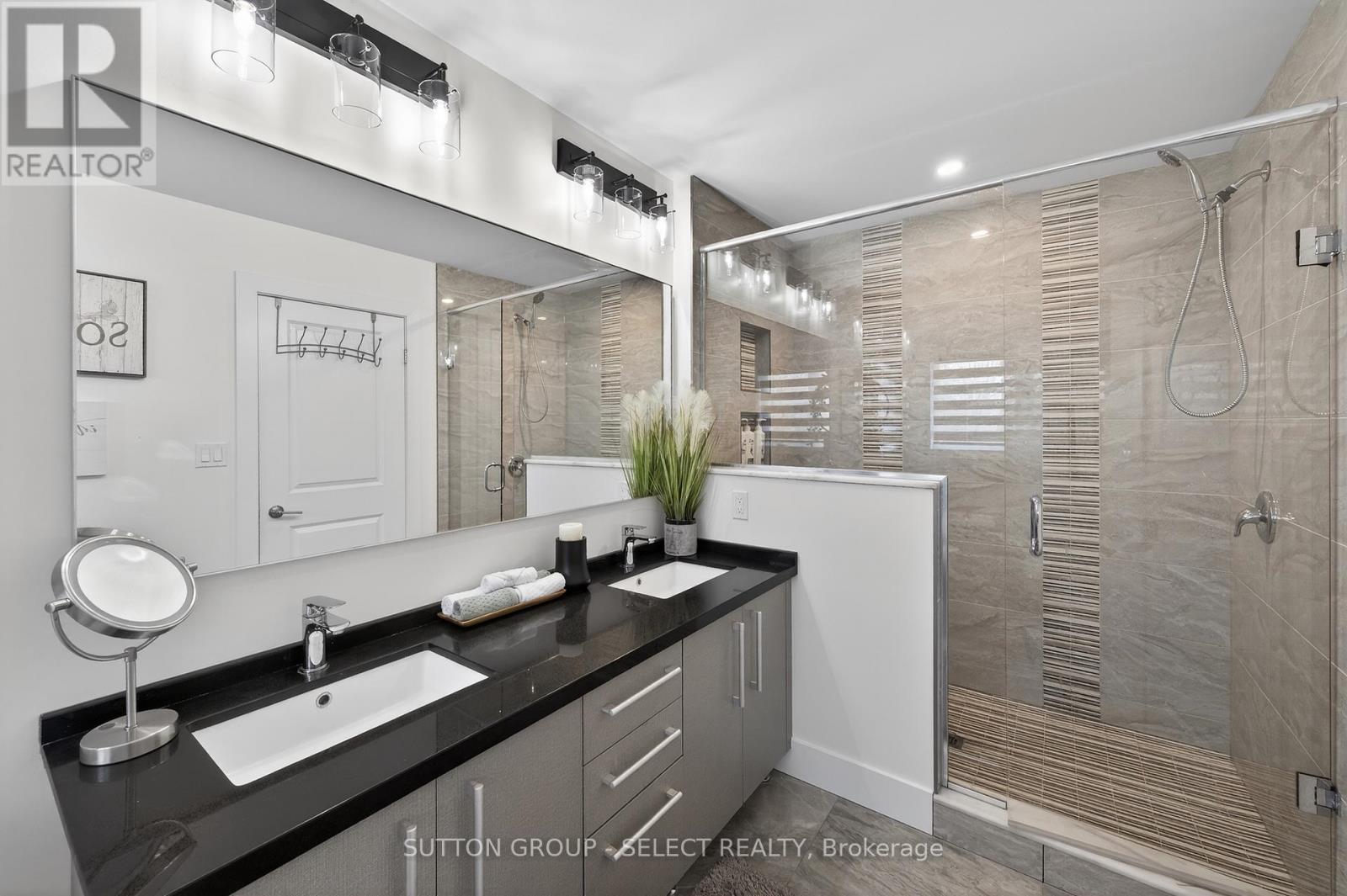 211 Union Avenue, Middlesex Centre, Ontario  N0L 1R0 - Photo 22 - X12946188