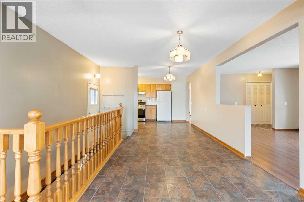 3331 41 Street Se, Calgary, Alberta  T2B 1E7 - Photo 7 - A2294311