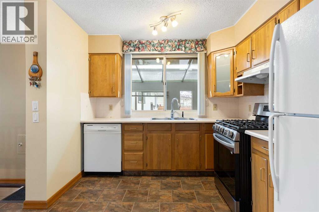 3331 41 Street Se, Calgary, Alberta  T2B 1E7 - Photo 12 - A2294311