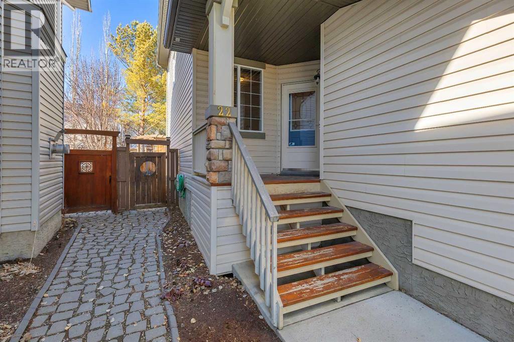 22 Tuscany Ravine Manor Nw, Calgary, Alberta  T3L 2W9 - Photo 2 - A2296455