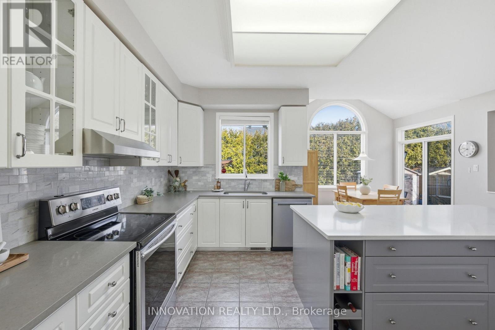 31 Greenhaven Crescent, Ottawa, Ontario  K2S 2A4 - Photo 12 - X12946076