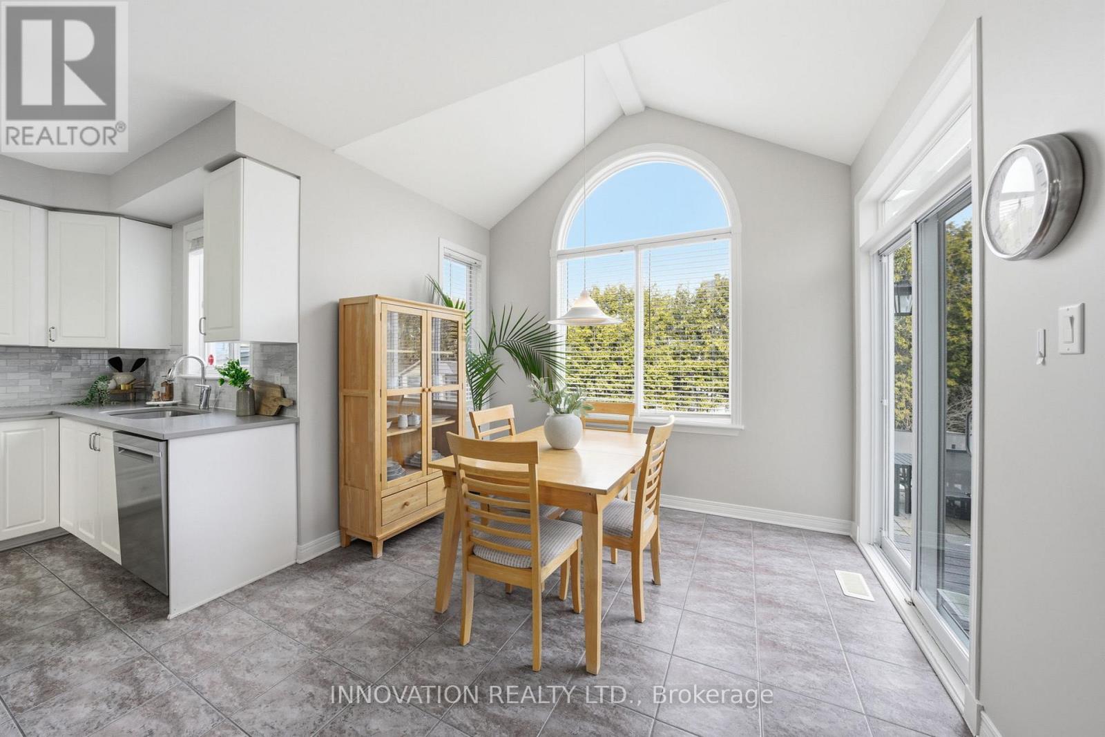 31 Greenhaven Crescent, Ottawa, Ontario  K2S 2A4 - Photo 13 - X12946076