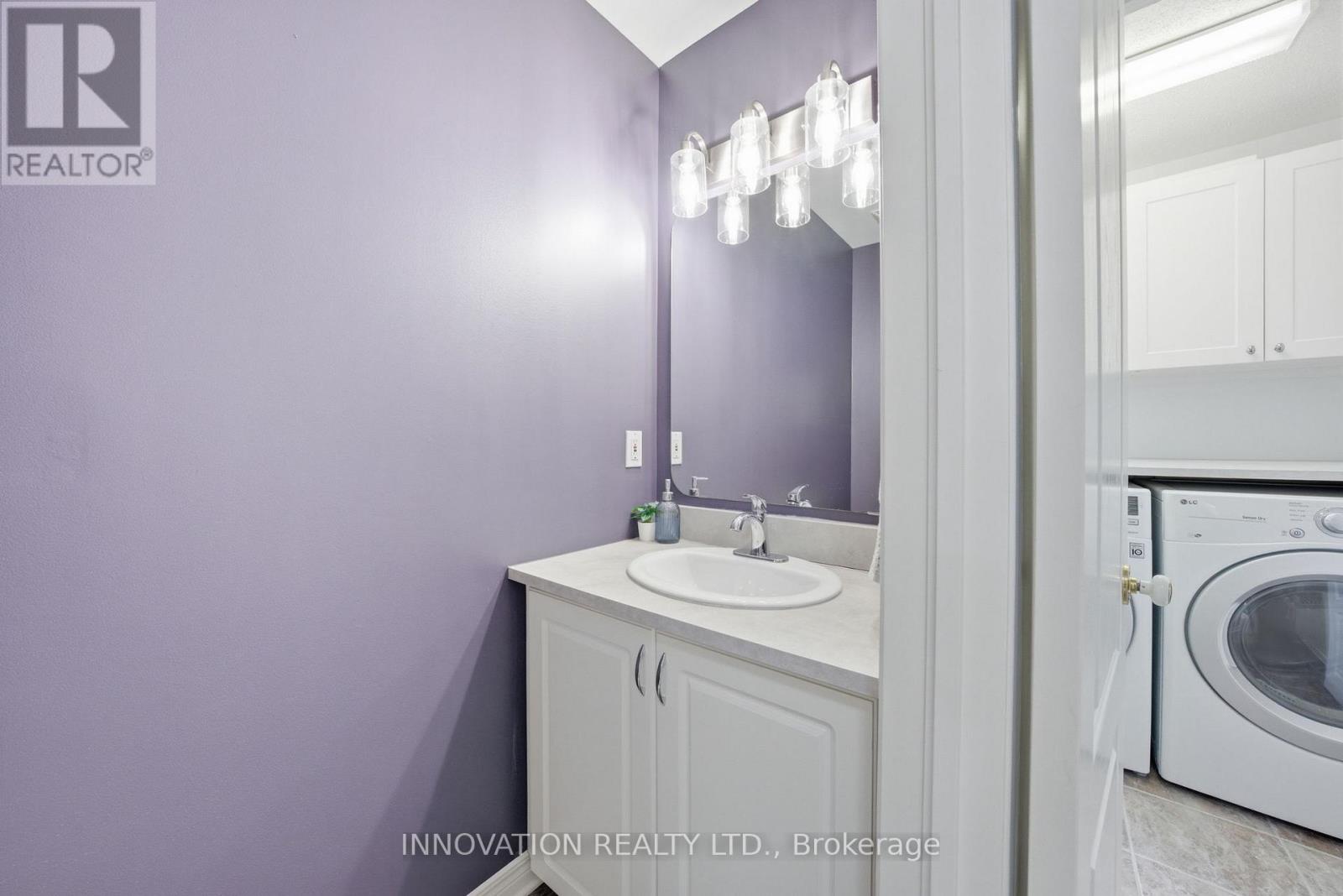 31 Greenhaven Crescent, Ottawa, Ontario  K2S 2A4 - Photo 14 - X12946076