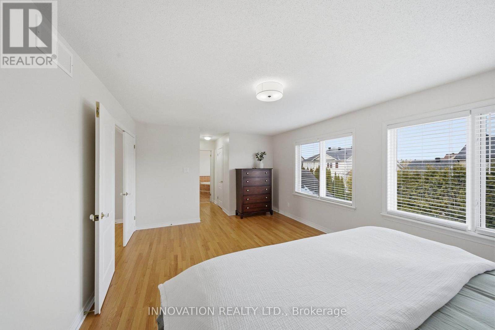 31 Greenhaven Crescent, Ottawa, Ontario  K2S 2A4 - Photo 18 - X12946076